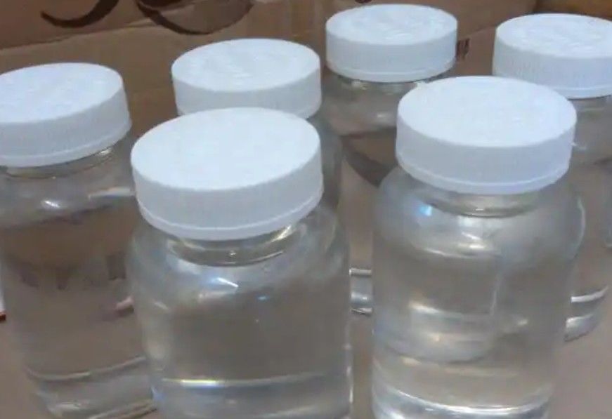 ল্যামিনেটস মেথাইলযুক্ত মেলামিন ফর্মালডিহাইড রজন জল দ্রবণীয়তা দ্রবণীয় ফর্মালডিহাইডের পরিমাণ 0.5% এর কম বা সমান